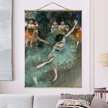 Stoffbild mit Posterleisten - Edgar Degas - Tänzerinnen in Grün - Hochformat 3:4