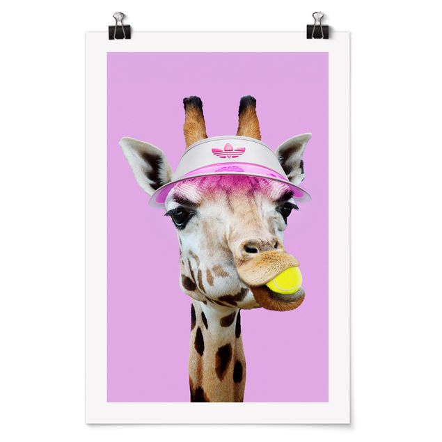 Poster - Jonas Loose - Giraffe beim Tennis - Hochformat 3:2