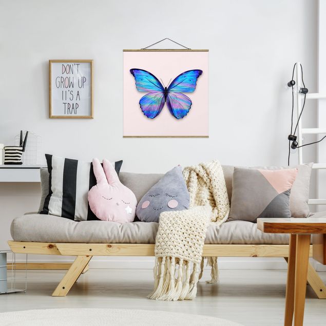 Stoffbild mit Posterleisten - Jonas Loose - Holografischer Schmetterling - Quadrat 1:1