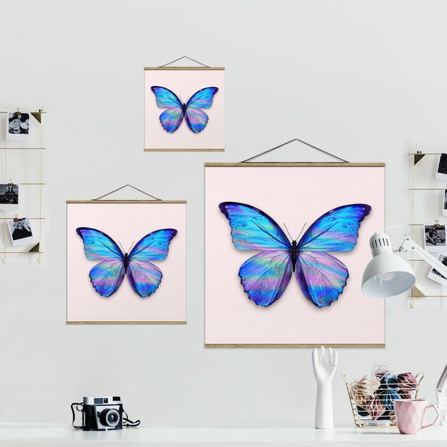 Stoffbild mit Posterleisten - Jonas Loose - Holografischer Schmetterling - Quadrat 1:1