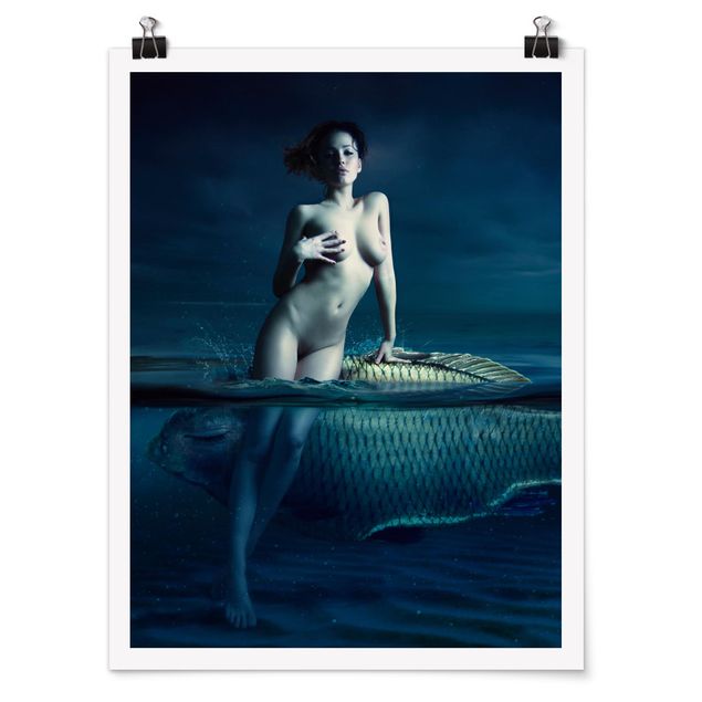 Poster - Frauenakt mit Fisch - Hochformat 3:4