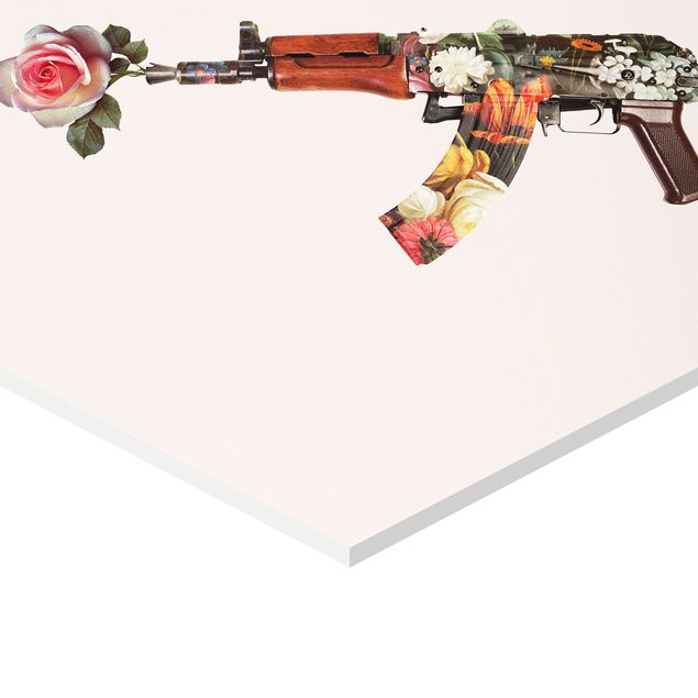 Hexagon Bild Forex 2-teilig - Jonas Loose - Pistolen mit Blumenstrauß