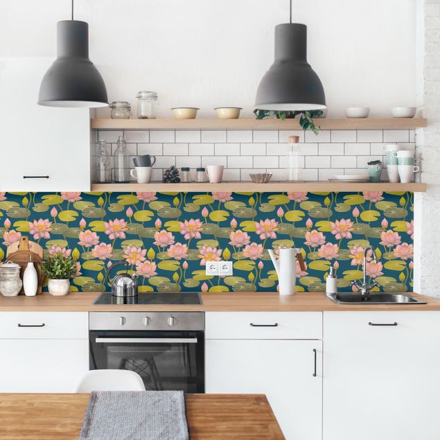 Küchenrückwand - Lotusblüten auf Blau