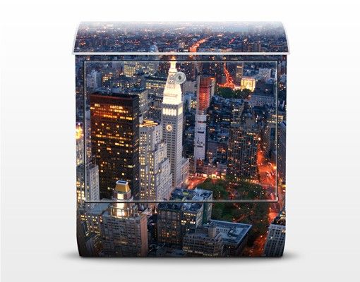 Briefkasten mit Zeitungsfach - Manhattan Lights - New York