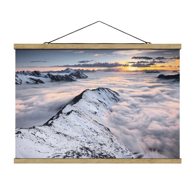 Stoffbild mit Posterleisten - Blick über Wolken und Berge - Querformat 3:2