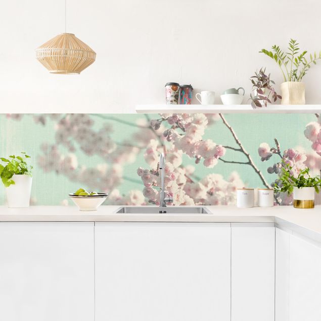 Küchenrückwand - Kirschblütentanz auf Leinenstruktur
