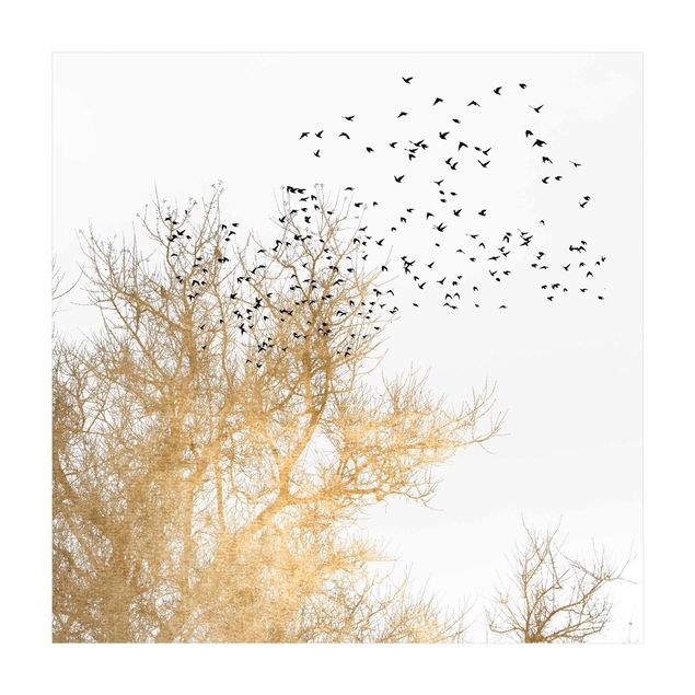 Teppich Natur Vogelschwarm vor goldenem Baum