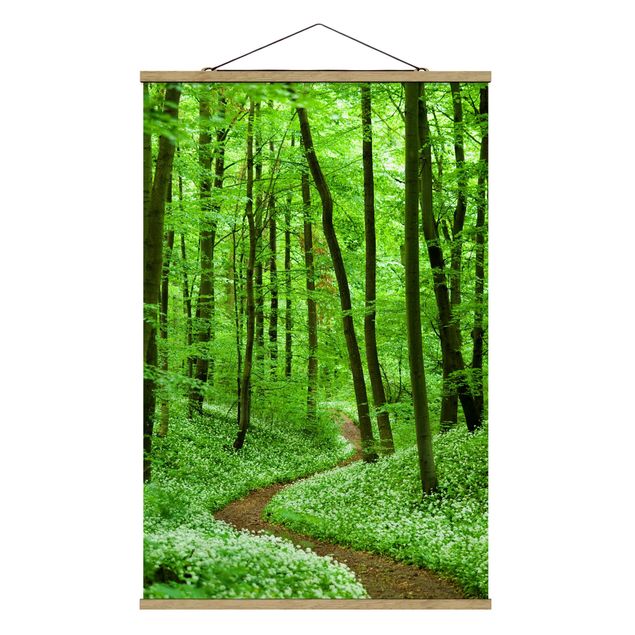 Stoffbild mit Posterleisten - Romantischer Waldweg - Hochformat 2:3