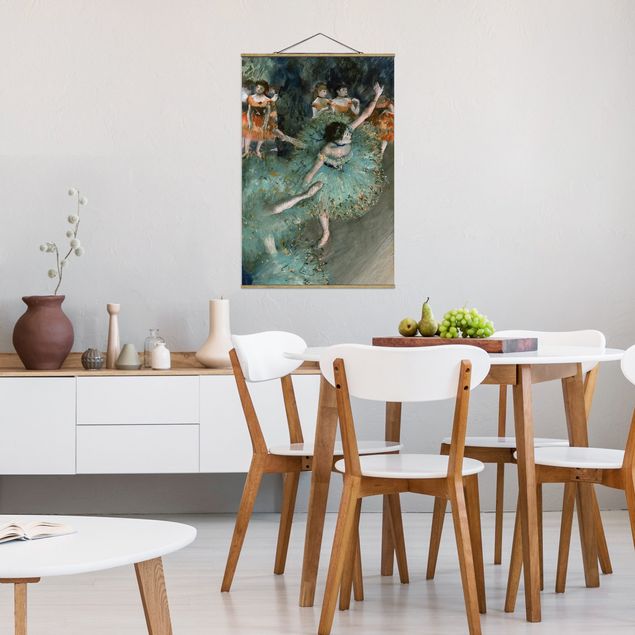 Stoffbild mit Posterleisten - Edgar Degas - Tänzerinnen in Grün - Hochformat 2:3