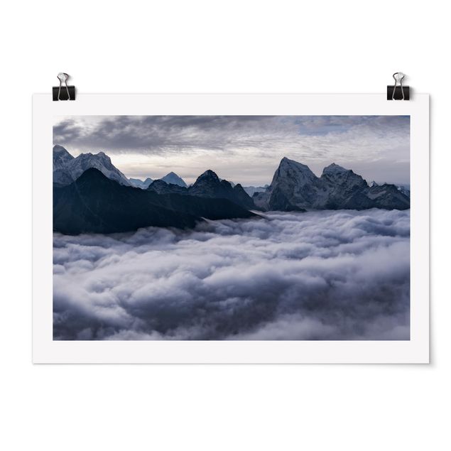 Poster - Wolkenmeer im Himalaya - Querformat 2:3