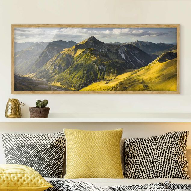 Bild mit Rahmen - Berge und Tal der Lechtaler Alpen in Tirol - Panorama Querformat