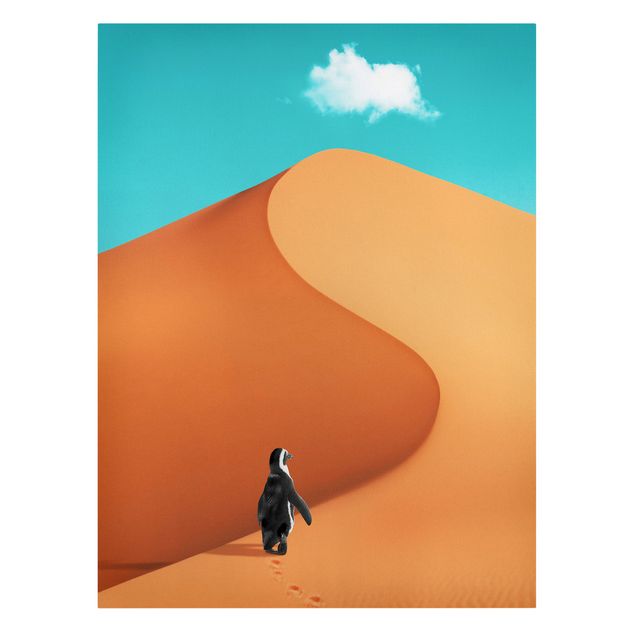 Leinwandbild - Jonas Loose - Wüste mit Pinguin - Hochformat 4:3