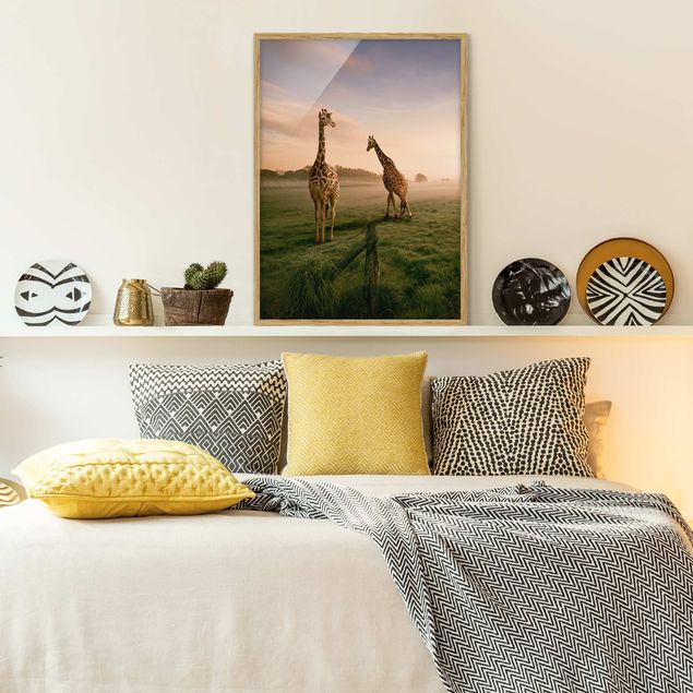 Bild mit Rahmen - Surreal Giraffes - Hochformat 3:4