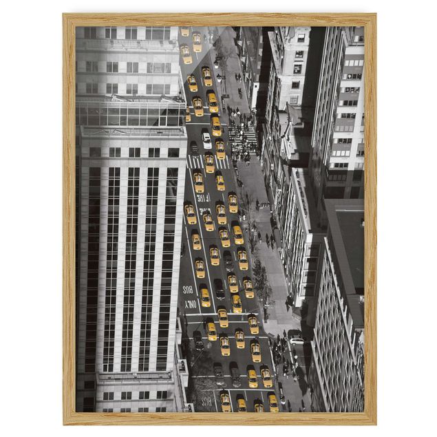 Bild mit Rahmen - Taxiverkehr in Manhattan - Hochformat 3:4