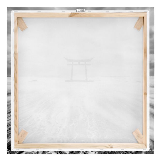 Leinwandbild - Japanisches Torii im Meer - Quadrat 1:1