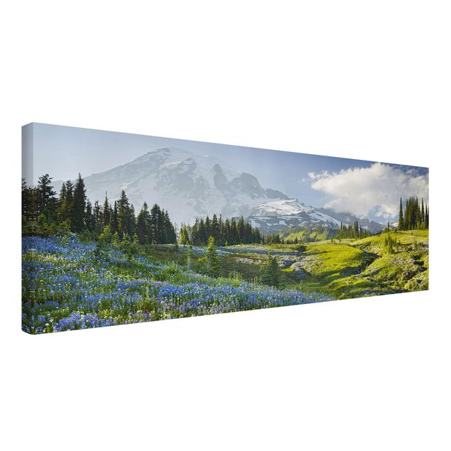 Leinwandbild Berg - Bergwiese mit blauen Blumen vor Mt. Rainier