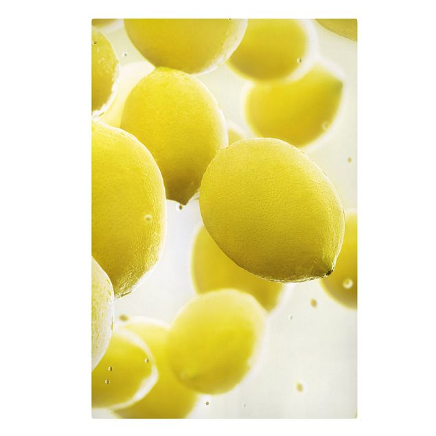 Leinwandbild - Zitronen im Wasser - Hoch 2:3