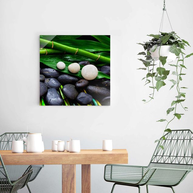 Glasbild - Grüner Bambus mit Zen Steinen - Quadrat 1:1