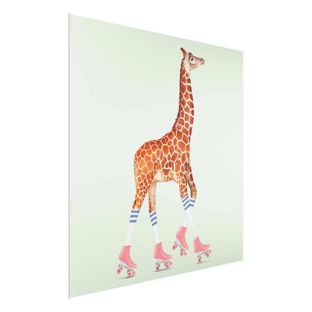 Glasbild - Jonas Loose - Giraffe mit Rollschuhen - Quadrat 1:1