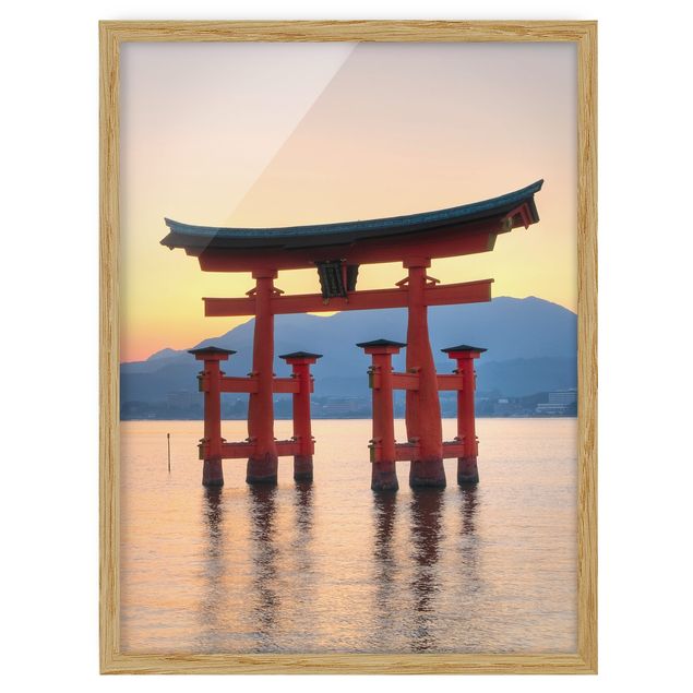 Bild mit Rahmen - Torii am Itsukushima - Hochformat 3:4