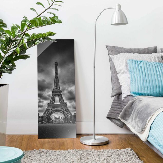 Glasbild - Eiffelturm vor Wolken schwarz-weiß - Panel