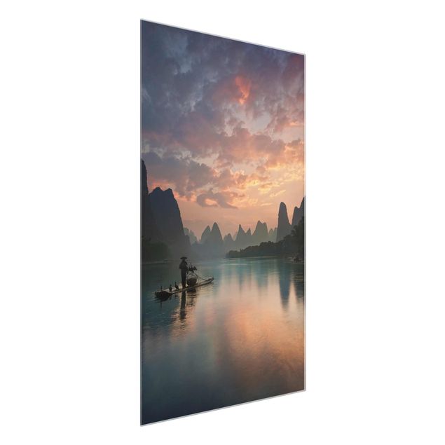 Glasbild - Sonnenaufgang über chinesischem Fluss - Hochformat 3:2