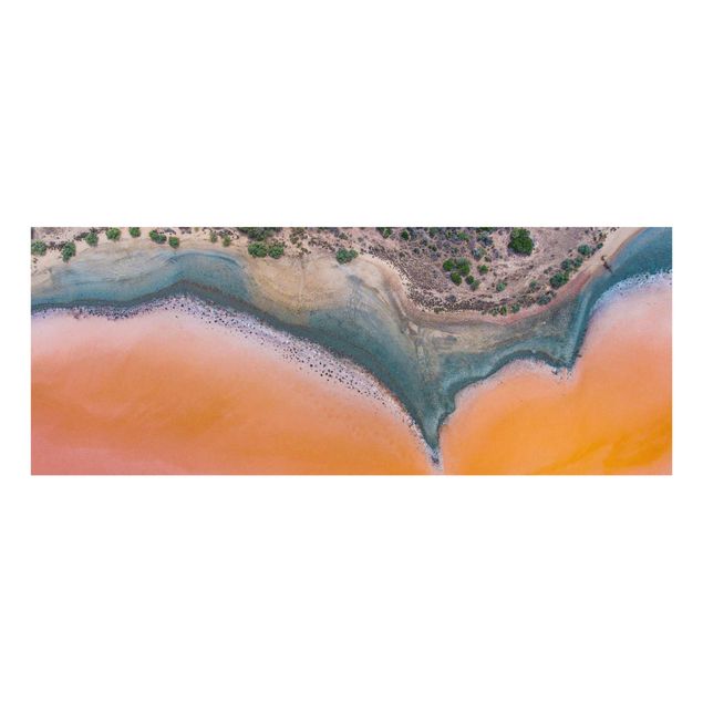 Glasbild - Oranges Seeufer auf Sardinien - Panorama