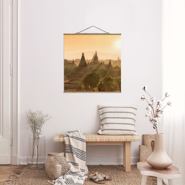 Stoffbild mit Posterleisten - Sonnenuntergang über Bagan - Quadrat 1:1