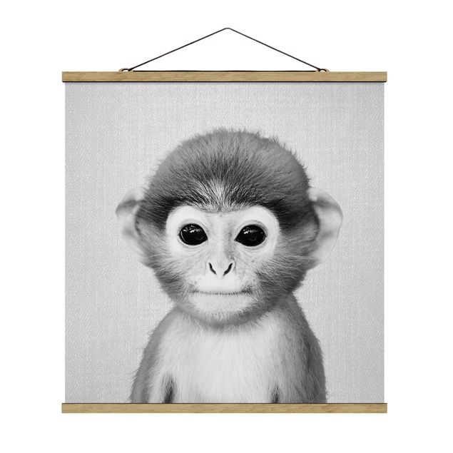 Stoffbild mit Posterleisten - Baby Affe Anton Schwarz Weiß - Quadrat 1:1