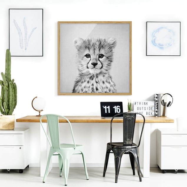 Bild mit Rahmen - Baby Gepard Gino Schwarz Weiß - Quadrat - 1:1