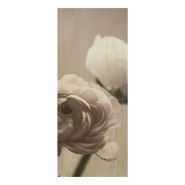 Holzbild - Dunkle Blüte im Fokus - Hochformat