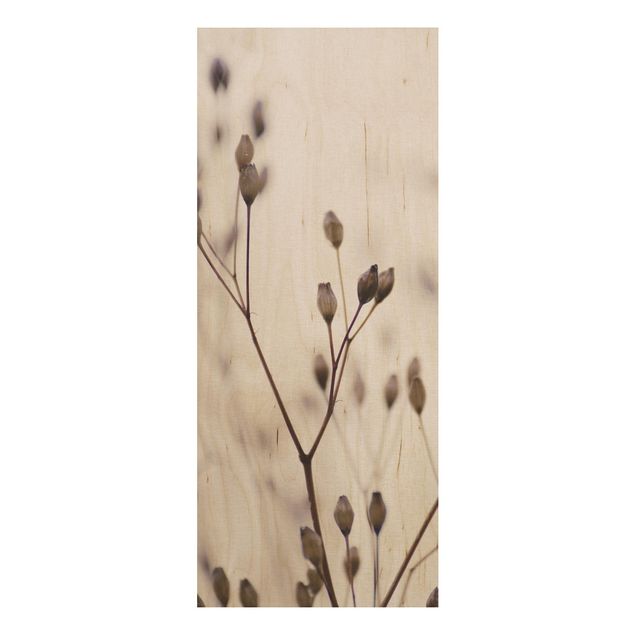 Holzbild - Dunkle Knospen am Wildblumenzweig - Hochformat