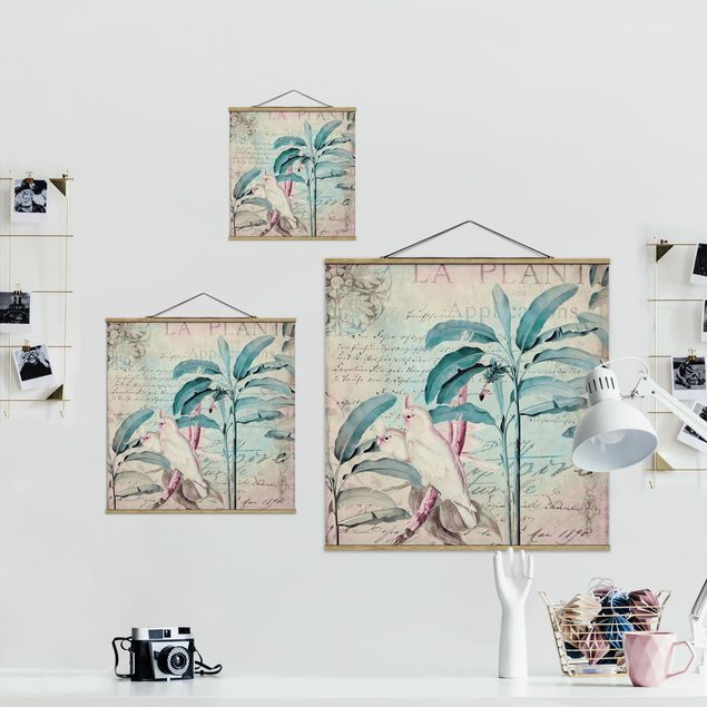 Stoffbild mit Posterleisten - Colonial Style Collage - Kakadus und Palmen - Quadrat 1:1