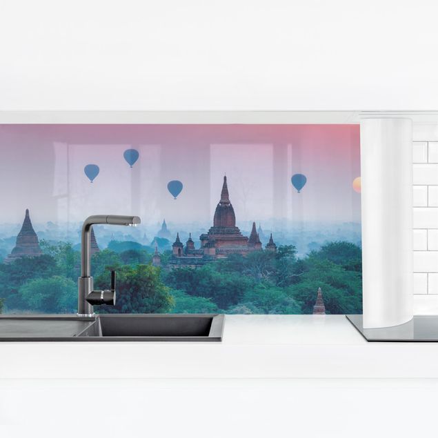 Küchenrückwand - Heißluftballons über Tempelanlage