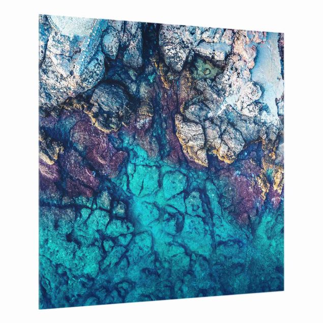 Spritzschutz Glas - Top View Farbige Felsenküste - Quadrat 1:1