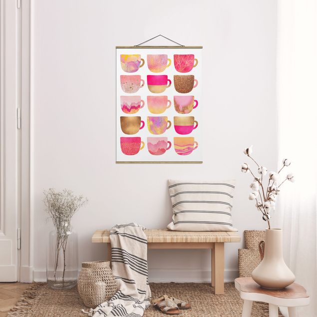 Stoffbild mit Posterleisten - Elisabeth Fredriksson - Goldene Tassen mit Pink - Hochformat 3:4