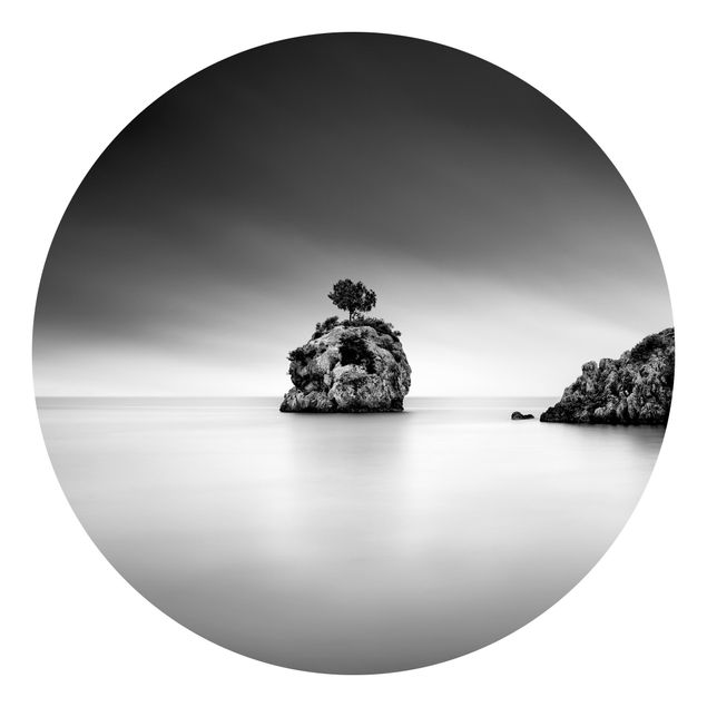 Runde Tapete selbstklebend - Felseninsel im Meer Schwarz-Weiß