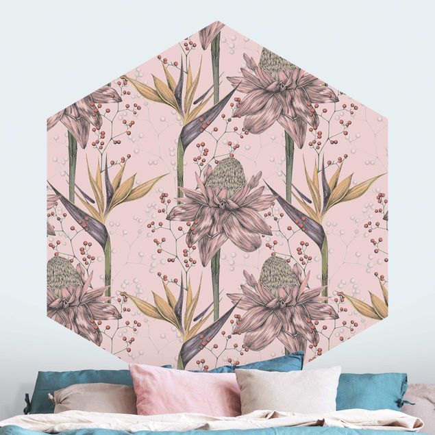 Hexagon Mustertapete selbstklebend - Florale Eleganz Vintage Strelitzie auf Rosa XXL