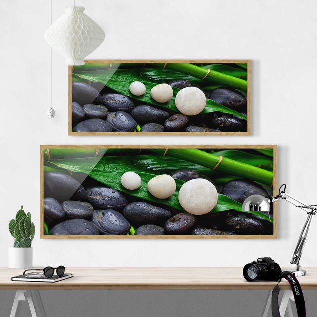 Bild mit Rahmen - Grüner Bambus mit Zen Steinen - Panorama 3:1