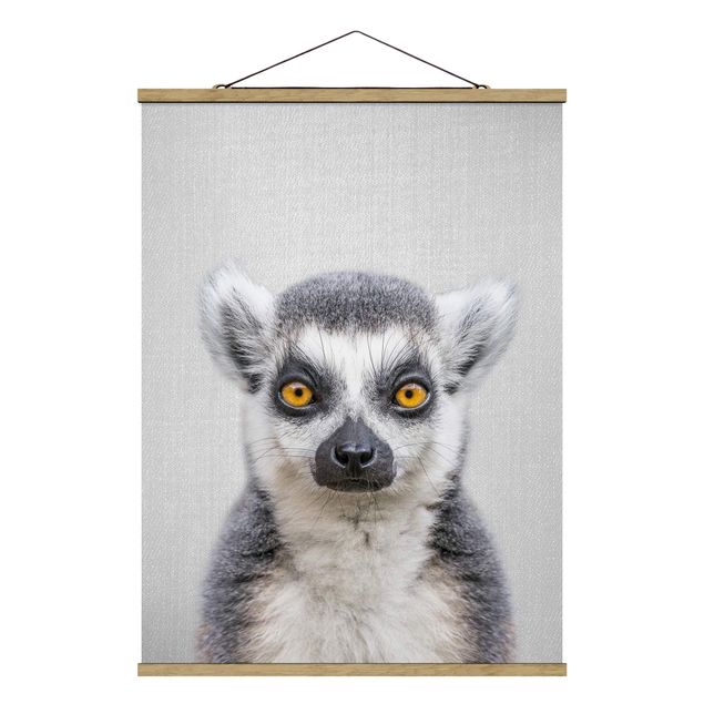 Stoffbild mit Posterleisten - Lemur Ludwig - Hochformat 3:4