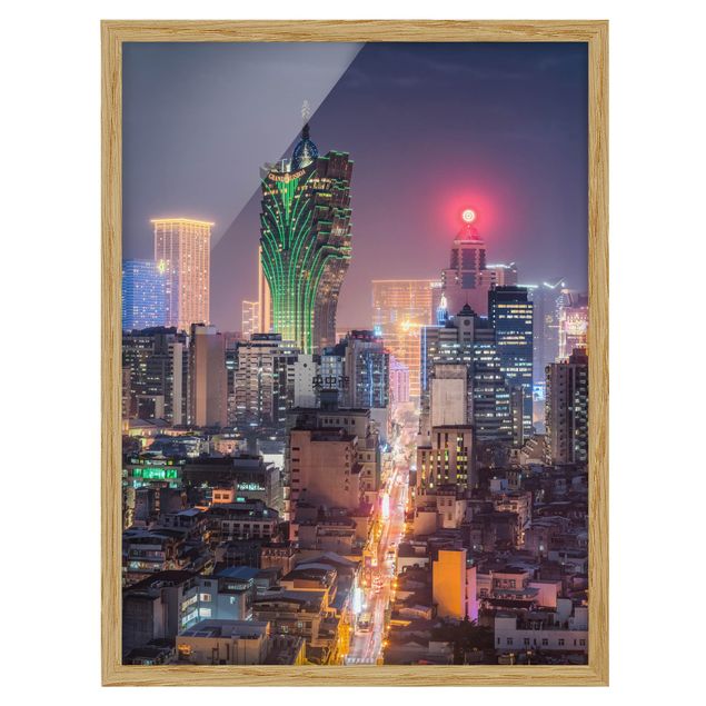Bild mit Rahmen - Nachtlichter von Macau - Hochformat