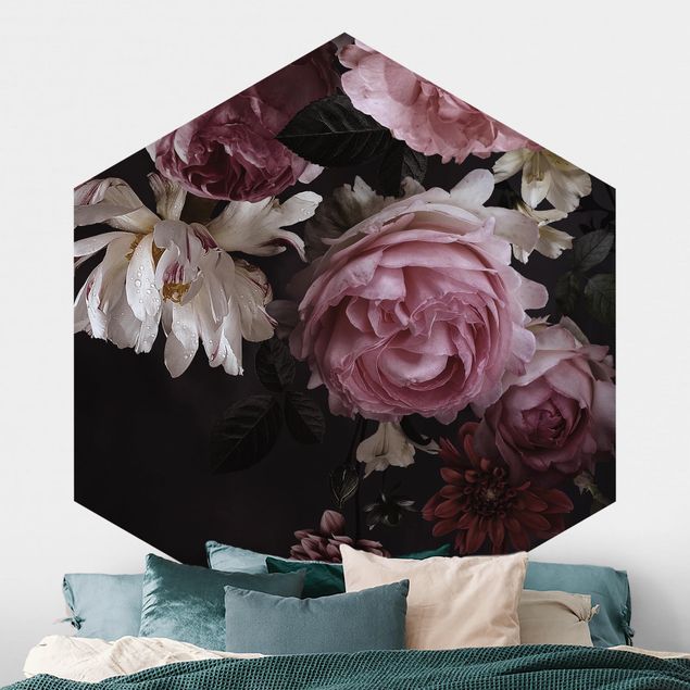 Hexagon Mustertapete selbstklebend - Rosa Blumen auf Schwarz Vintage