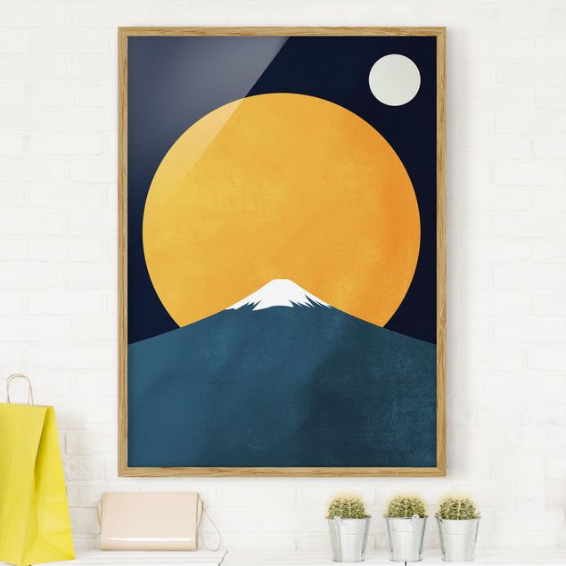 Bild mit Rahmen - Sonne, Mond und Berge - Hochformat