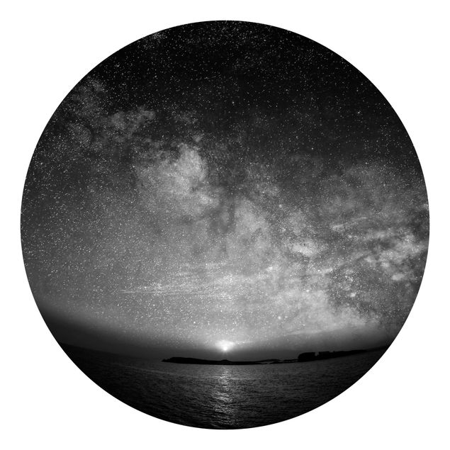 Runde Tapete selbstklebend - Sonne und Sternenhimmel am Meer schwarz-weiß