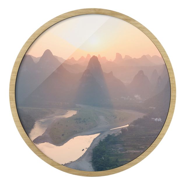 Rundes Gerahmtes Bild - Sonnenaufgang in Berglandschaft