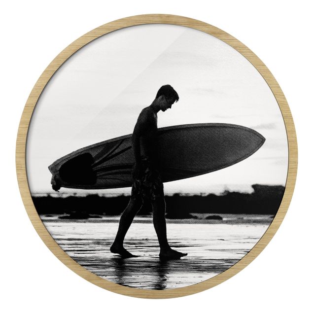 Rundes Gerahmtes Bild - Surferboy im Schattenprofil