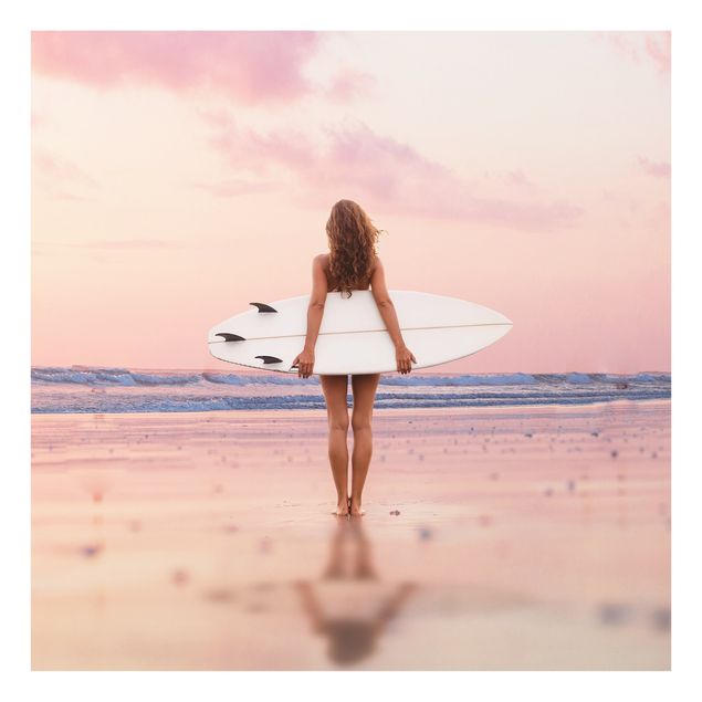 Glasbild - Surfergirl mit Board im Abendrot - Quadrat