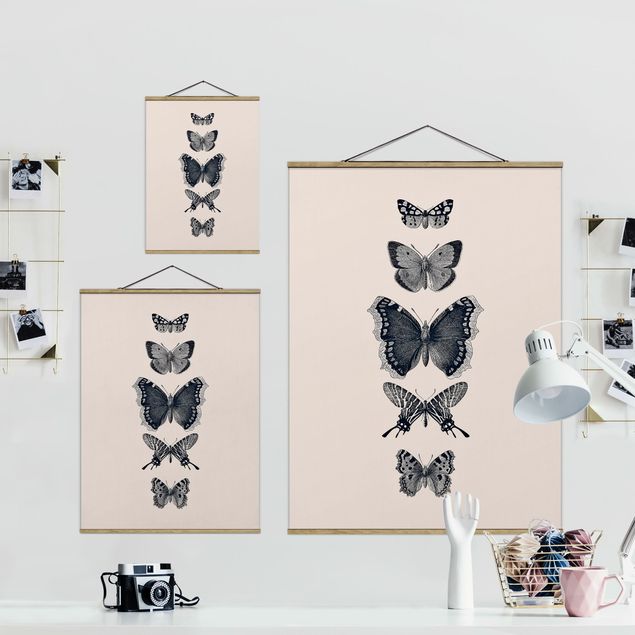 Stoffbild mit Posterleisten - Tusche Schmetterlinge auf Beige - Hochformat 3:4