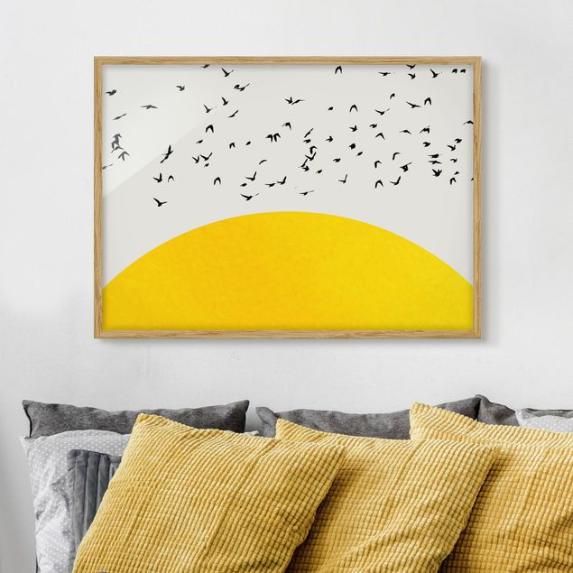 Bild mit Rahmen - Vogelschwarm vor gelber Sonne - Querformat