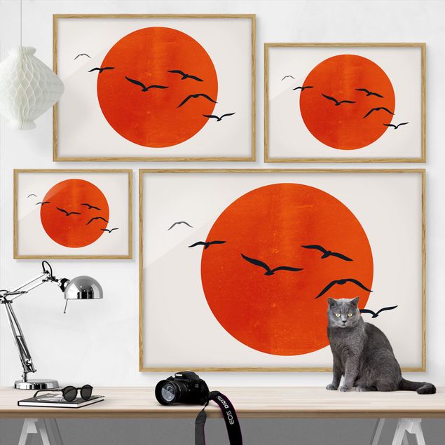 Bild mit Rahmen - Vogelschwarm vor roter Sonne I - Querformat